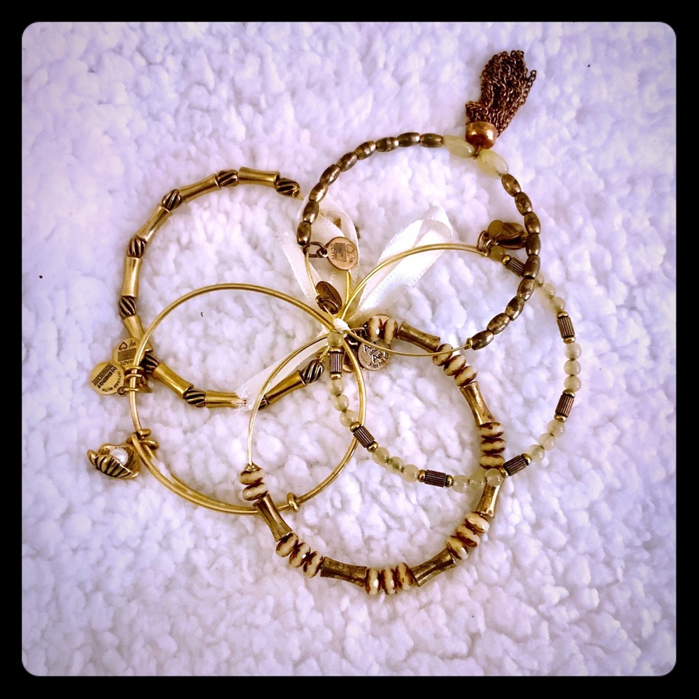Alex and Ani 5 Bracelet bundle /Oyster & Pearl